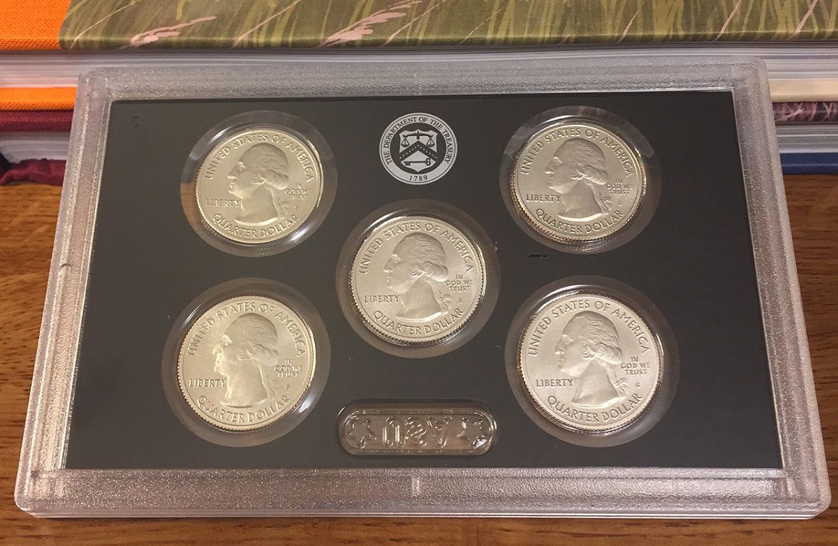 A-New-Coin-Set-From-The-Mint-On-8-1-17,-Eu-225th-Anniversary-Set